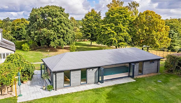 Pool house in garden